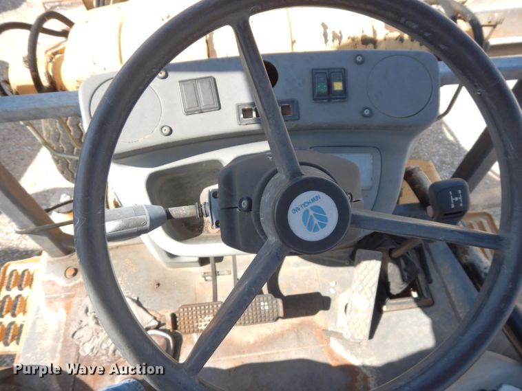 image for item GT9396 1998 New Holland 555E  backhoe