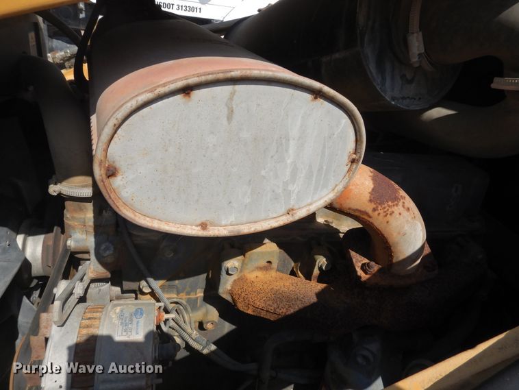 image for item GT9396 1998 New Holland 555E  backhoe