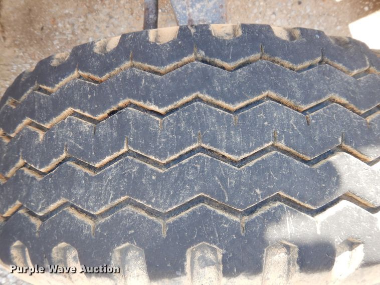 image for item GT9396 1998 New Holland 555E  backhoe