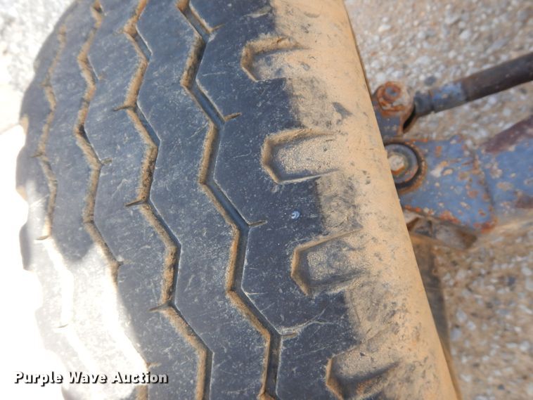 image for item GT9396 1998 New Holland 555E  backhoe