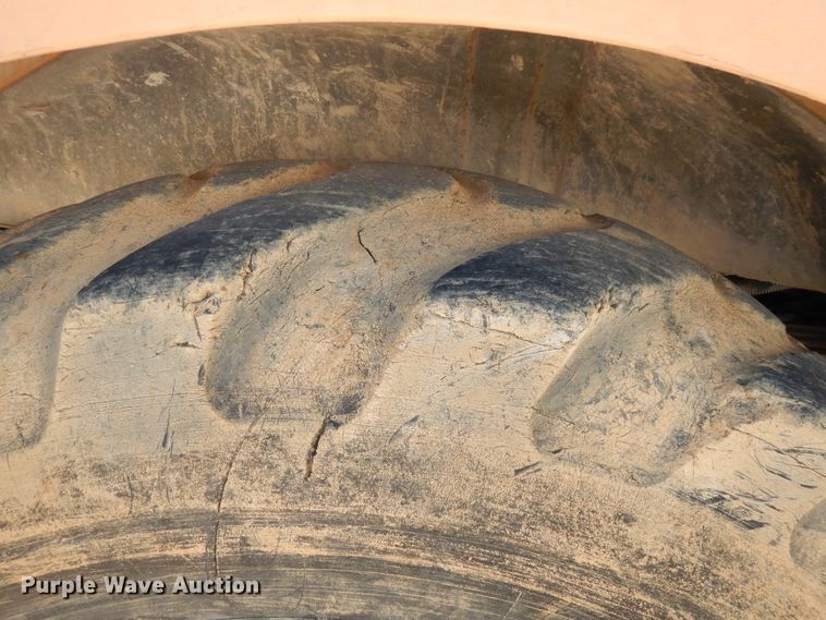 image for item GT9396 1998 New Holland 555E  backhoe