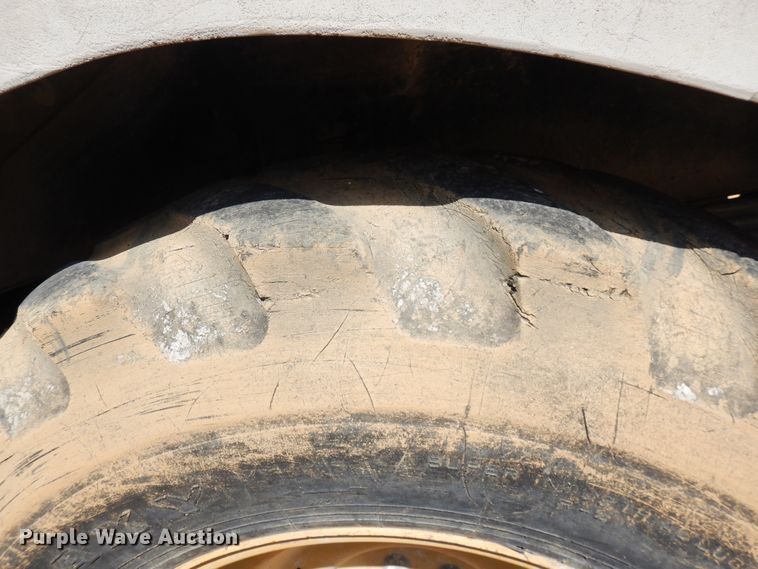 image for item GT9396 1998 New Holland 555E  backhoe