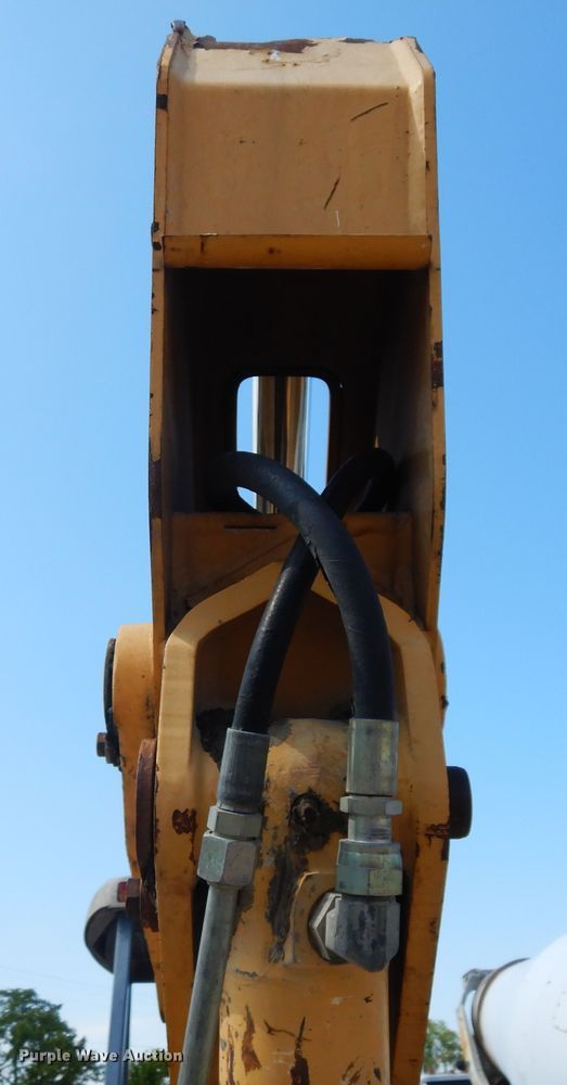 image for item GT9396 1998 New Holland 555E  backhoe