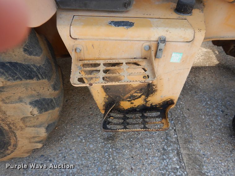 image for item GT9396 1998 New Holland 555E  backhoe