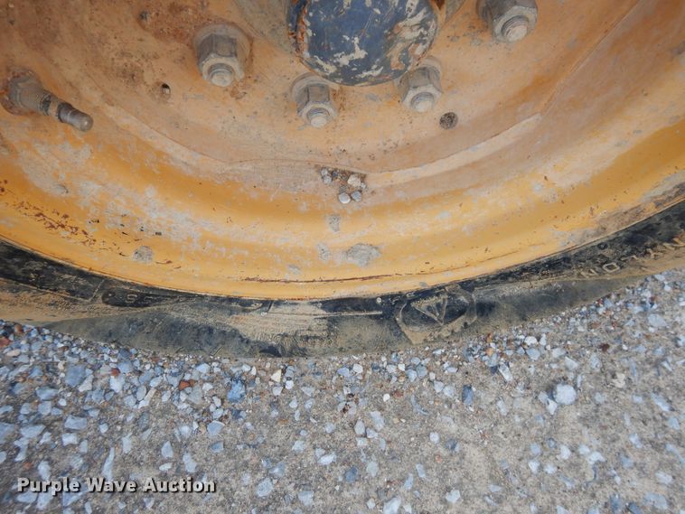 image for item GT9396 1998 New Holland 555E  backhoe