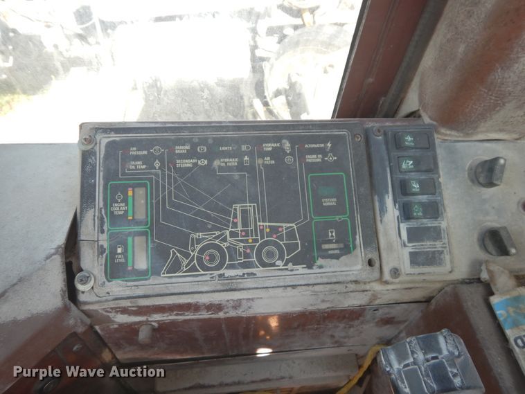 image for item GT9397 1989 Case 621F  wheel loader