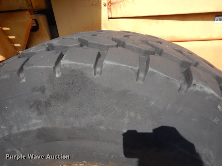 image for item GT9397 1989 Case 621F  wheel loader