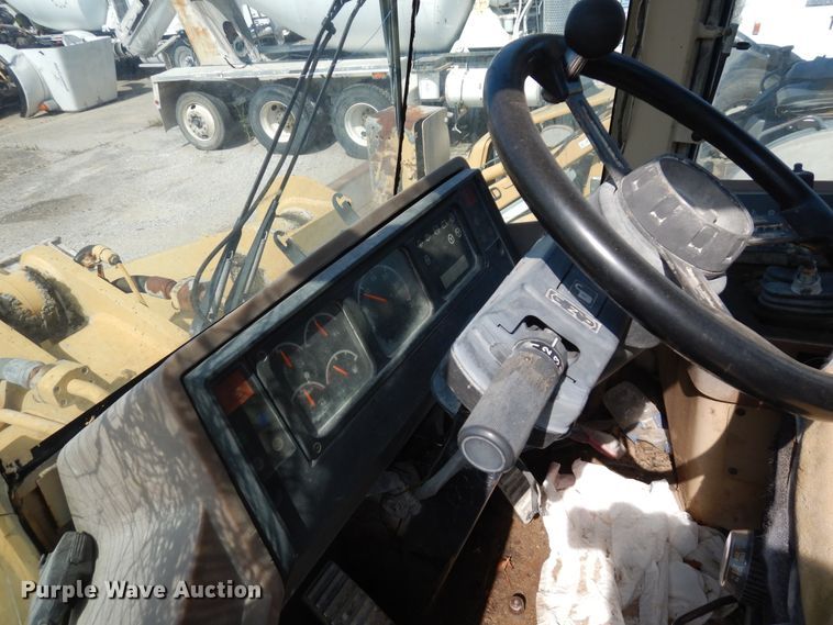 image for item GT9402 1995 Caterpillar 938F  wheel loader