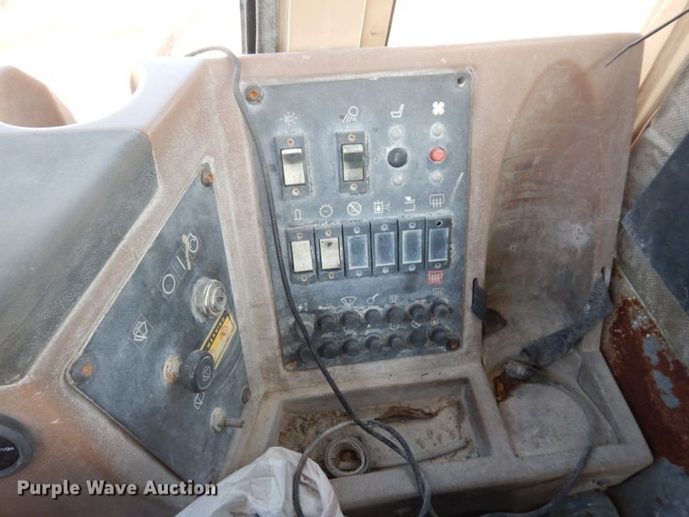 image for item GT9402 1995 Caterpillar 938F  wheel loader