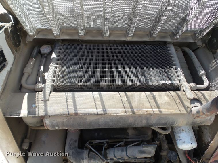 image for item GX9171 1997 Bobcat 753  skid steer loader