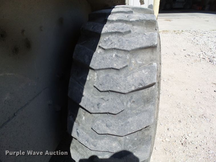 image for item GX9171 1997 Bobcat 753  skid steer loader