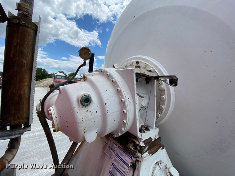 image for item HA9500 2003 Sterling L-Line  ready mix truck