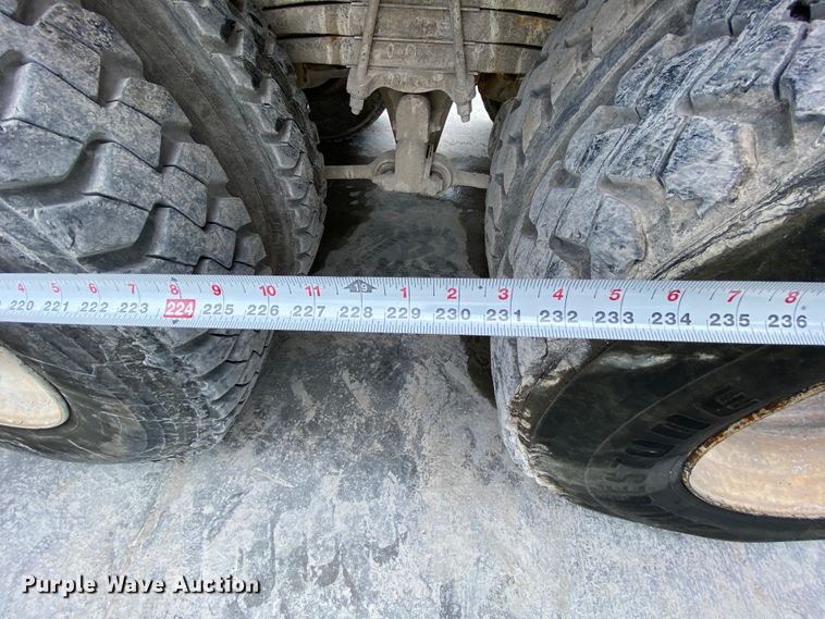 image for item HA9500 2003 Sterling L-Line  ready mix truck