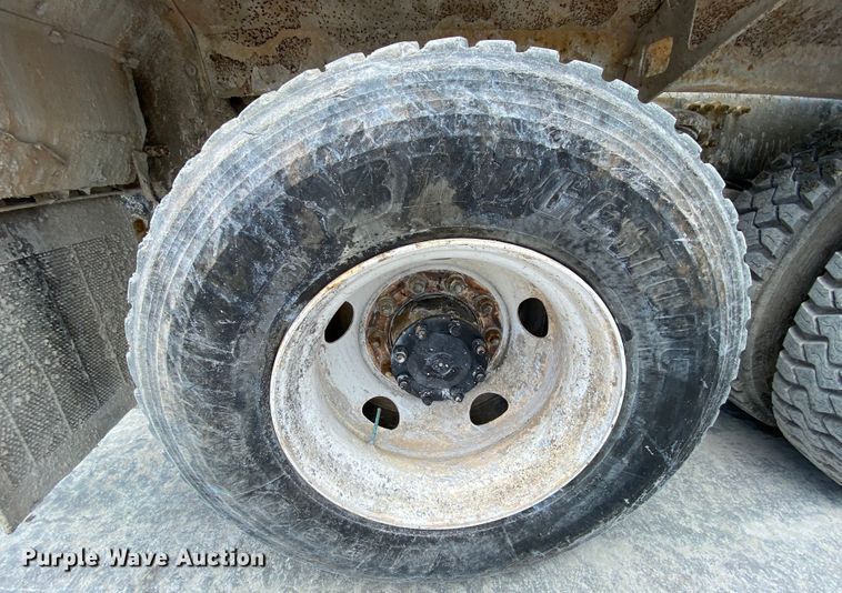 image for item HA9500 2003 Sterling L-Line  ready mix truck