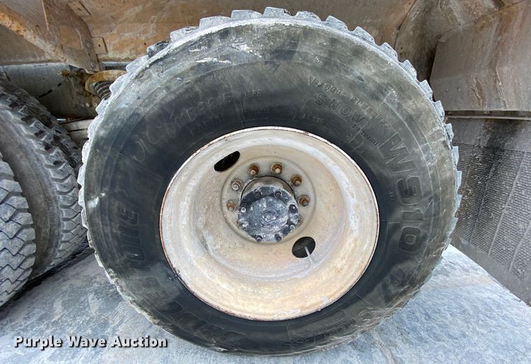 image for item HA9500 2003 Sterling L-Line  ready mix truck