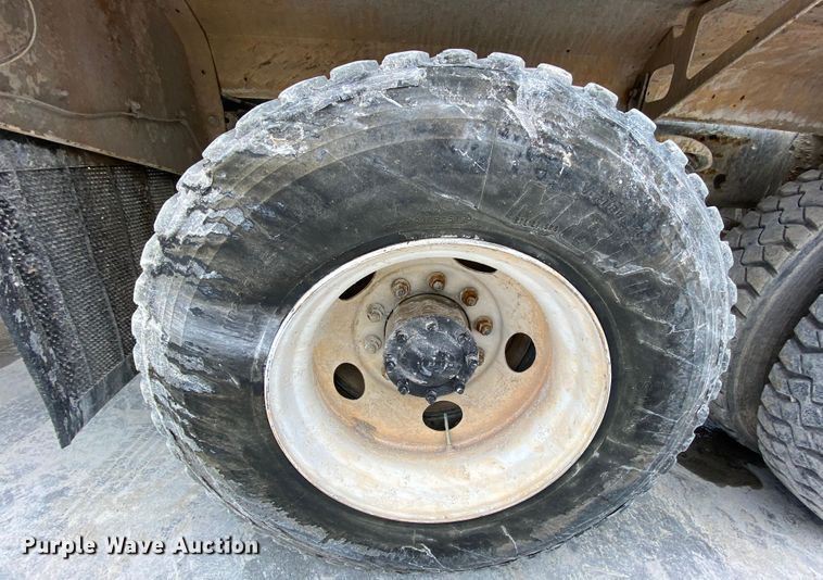 image for item HA9500 2003 Sterling L-Line  ready mix truck