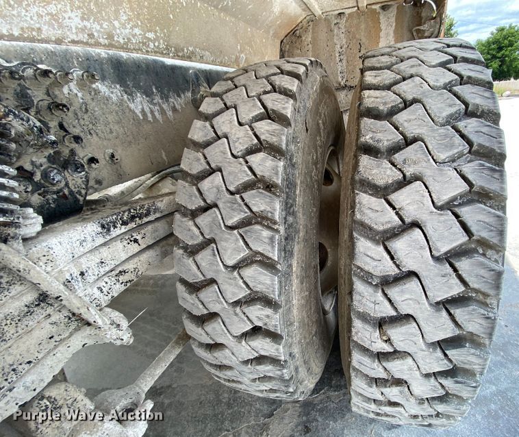 image for item HA9501 2003 Sterling L-Line  ready mix truck