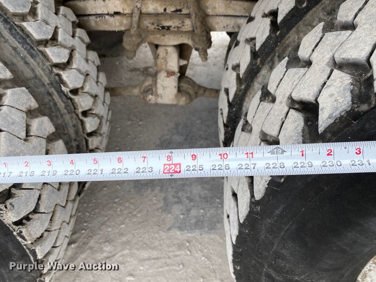 image for item HG9087 2003 Sterling L-Line  ready mix truck