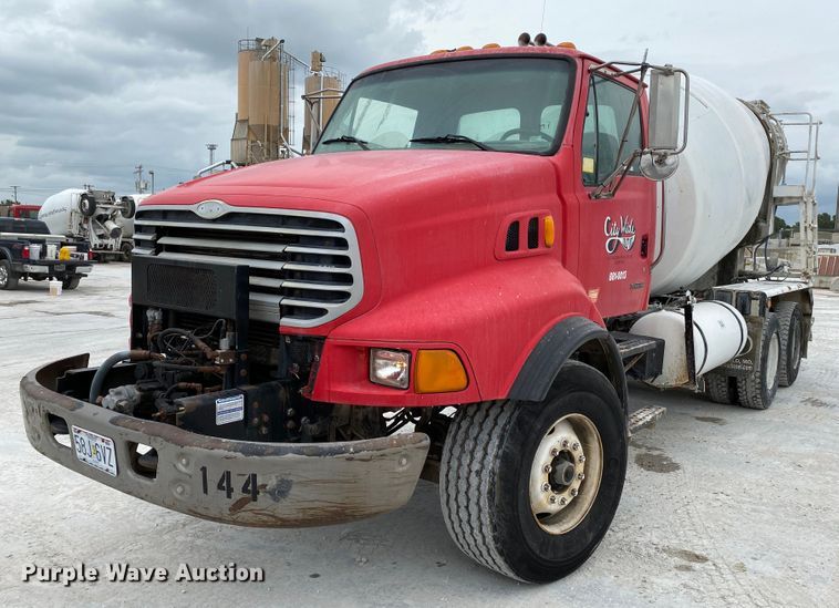 image for item HG9088 2003 Sterling L-Line  ready mix truck