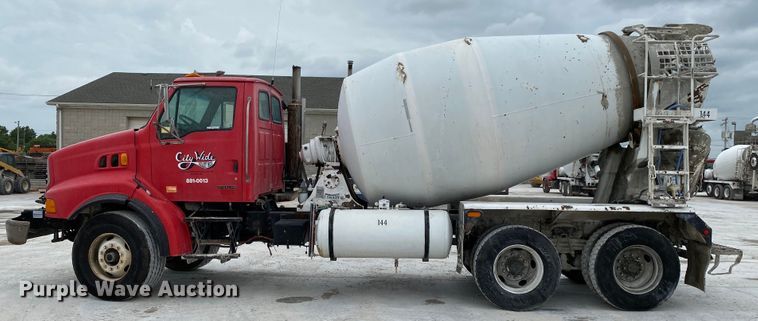 image for item HG9088 2003 Sterling L-Line  ready mix truck