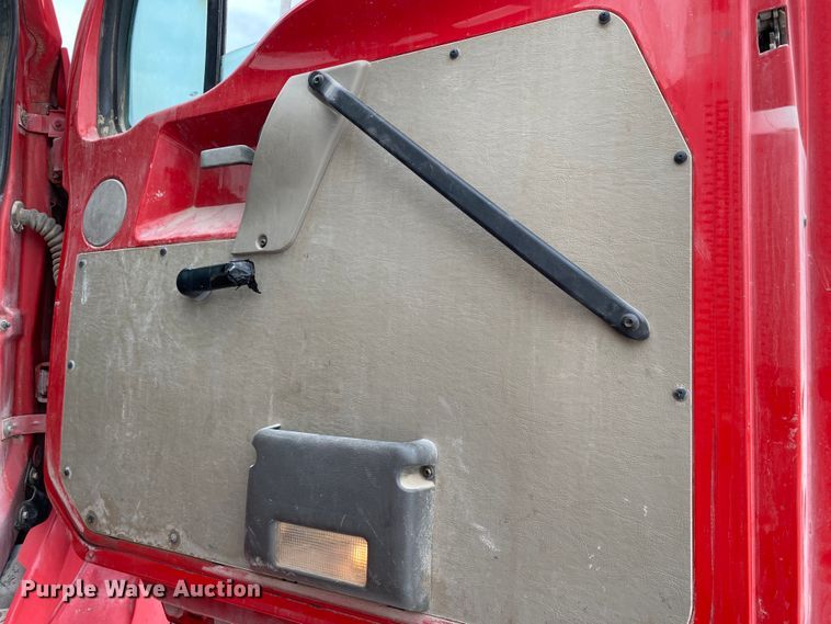 image for item HG9088 2003 Sterling L-Line  ready mix truck