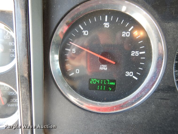 image for item HG9112 2012 Kenworth T800 semi truck