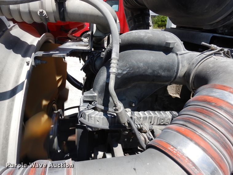 image for item HG9112 2012 Kenworth T800 semi truck