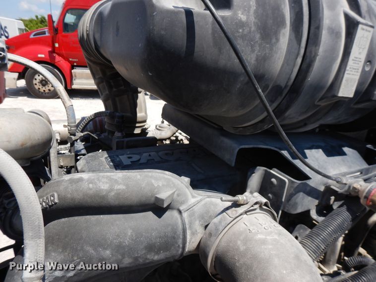 image for item HG9112 2012 Kenworth T800 semi truck