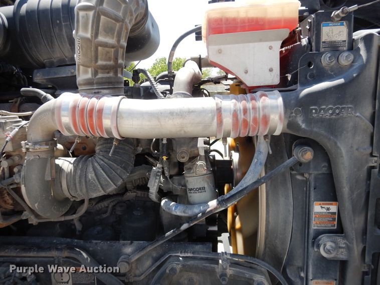 image for item HG9112 2012 Kenworth T800 semi truck