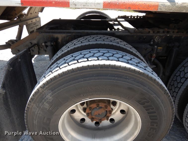 image for item HG9112 2012 Kenworth T800 semi truck