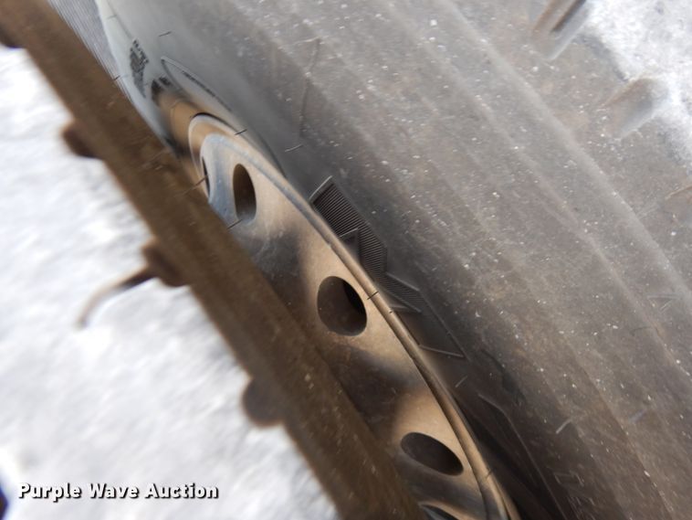 image for item HG9112 2012 Kenworth T800 semi truck