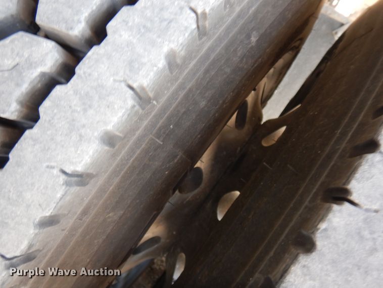 image for item HG9112 2012 Kenworth T800 semi truck