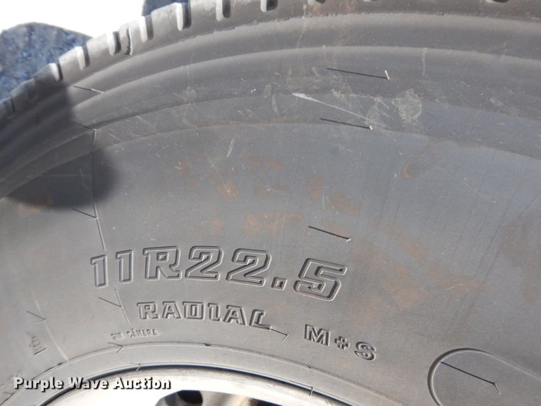 image for item HG9112 2012 Kenworth T800 semi truck