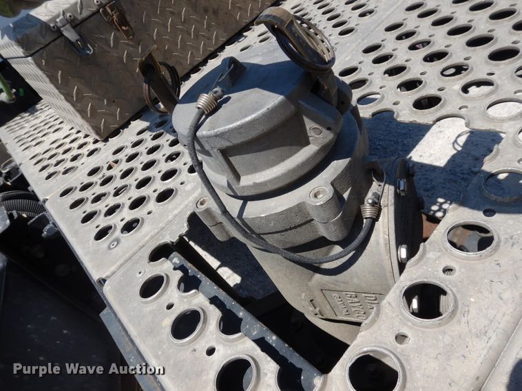 image for item HG9112 2012 Kenworth T800 semi truck