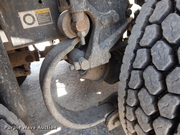 image for item HG9112 2012 Kenworth T800 semi truck