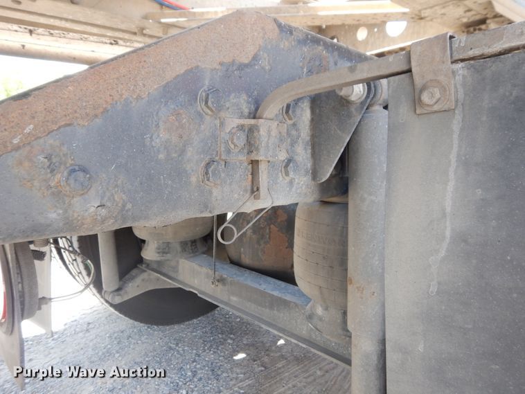 image for item HG9112 2012 Kenworth T800 semi truck