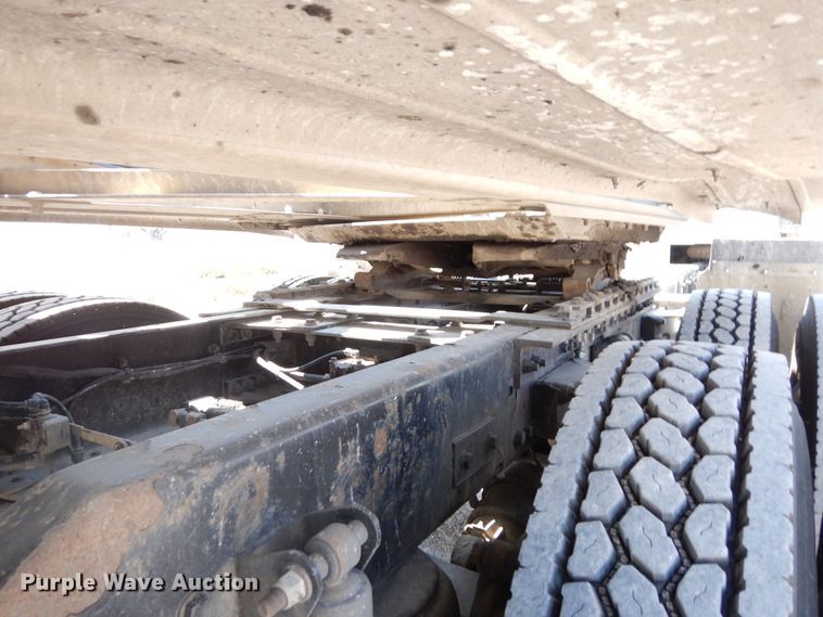 image for item HG9112 2012 Kenworth T800 semi truck