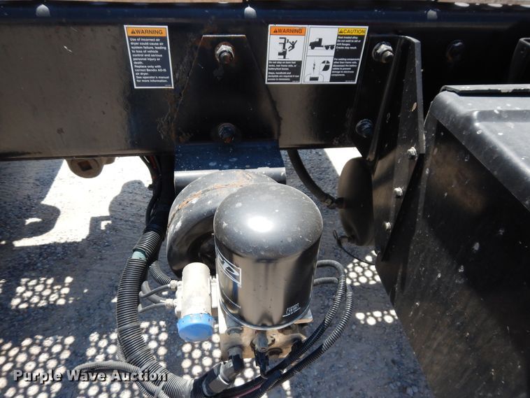 image for item HG9112 2012 Kenworth T800 semi truck