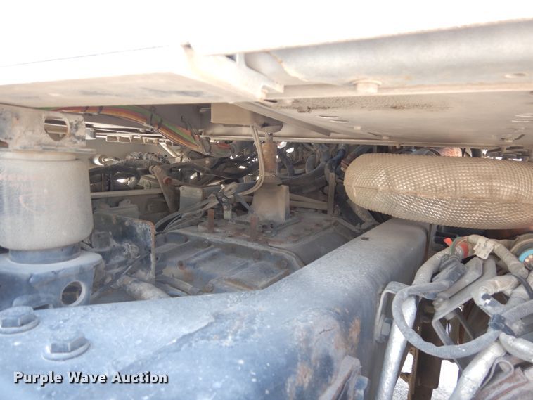 image for item HG9112 2012 Kenworth T800 semi truck