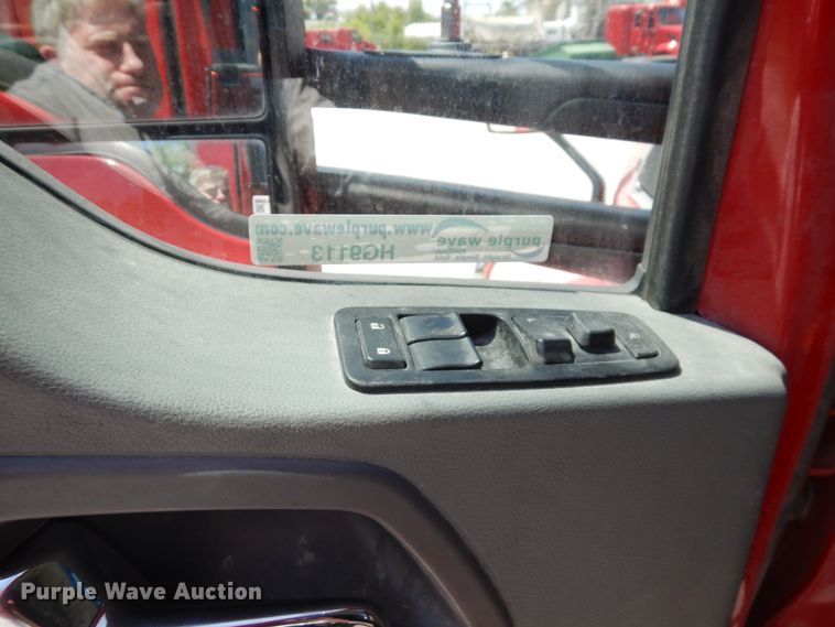 image for item HG9113 2015 Kenworth T680  semi truck