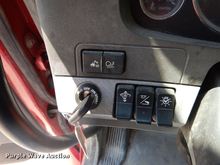 image for item HG9113 2015 Kenworth T680  semi truck