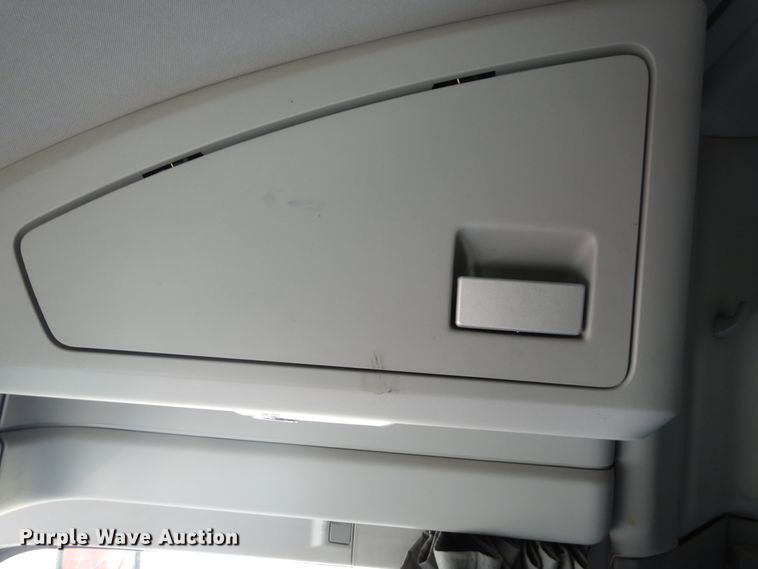 image for item HG9113 2015 Kenworth T680  semi truck