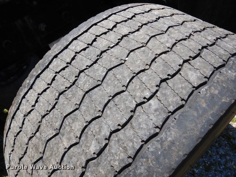 image for item HG9113 2015 Kenworth T680  semi truck