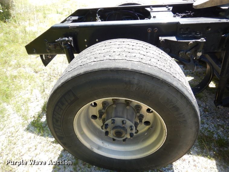 image for item HG9113 2015 Kenworth T680  semi truck