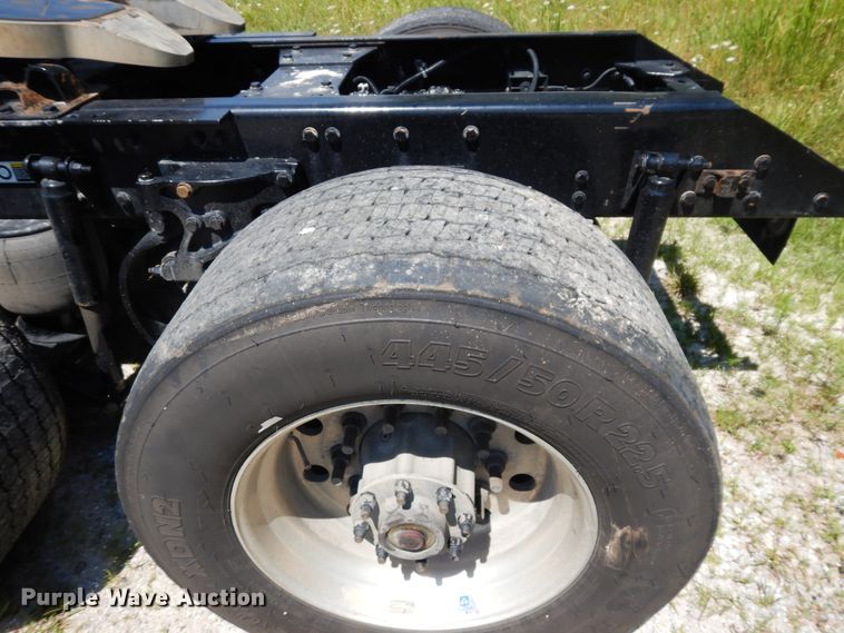 image for item HG9113 2015 Kenworth T680  semi truck