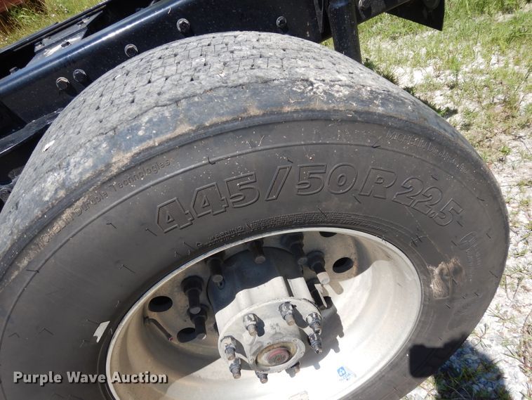 image for item HG9113 2015 Kenworth T680  semi truck