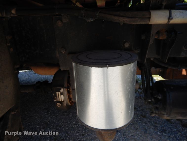 image for item HG9113 2015 Kenworth T680  semi truck