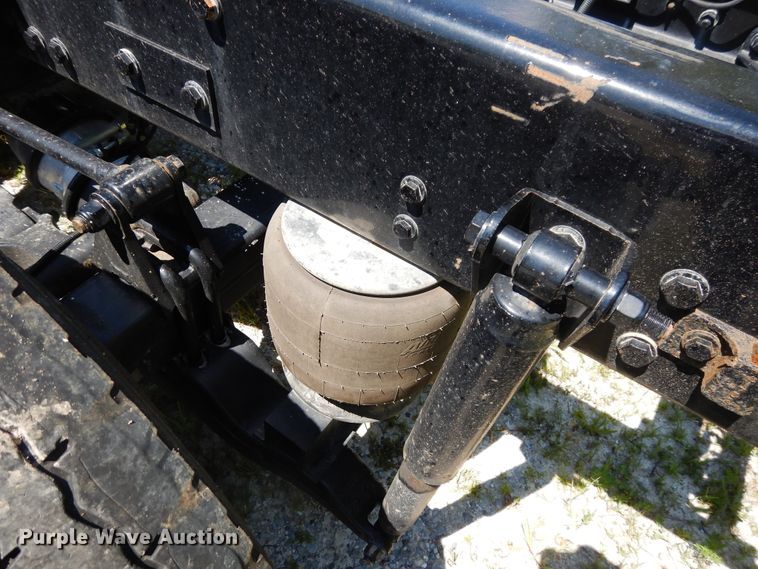 image for item HG9113 2015 Kenworth T680  semi truck