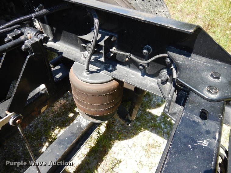 image for item HG9113 2015 Kenworth T680  semi truck