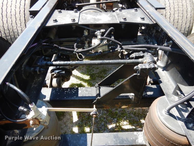 image for item HG9113 2015 Kenworth T680  semi truck